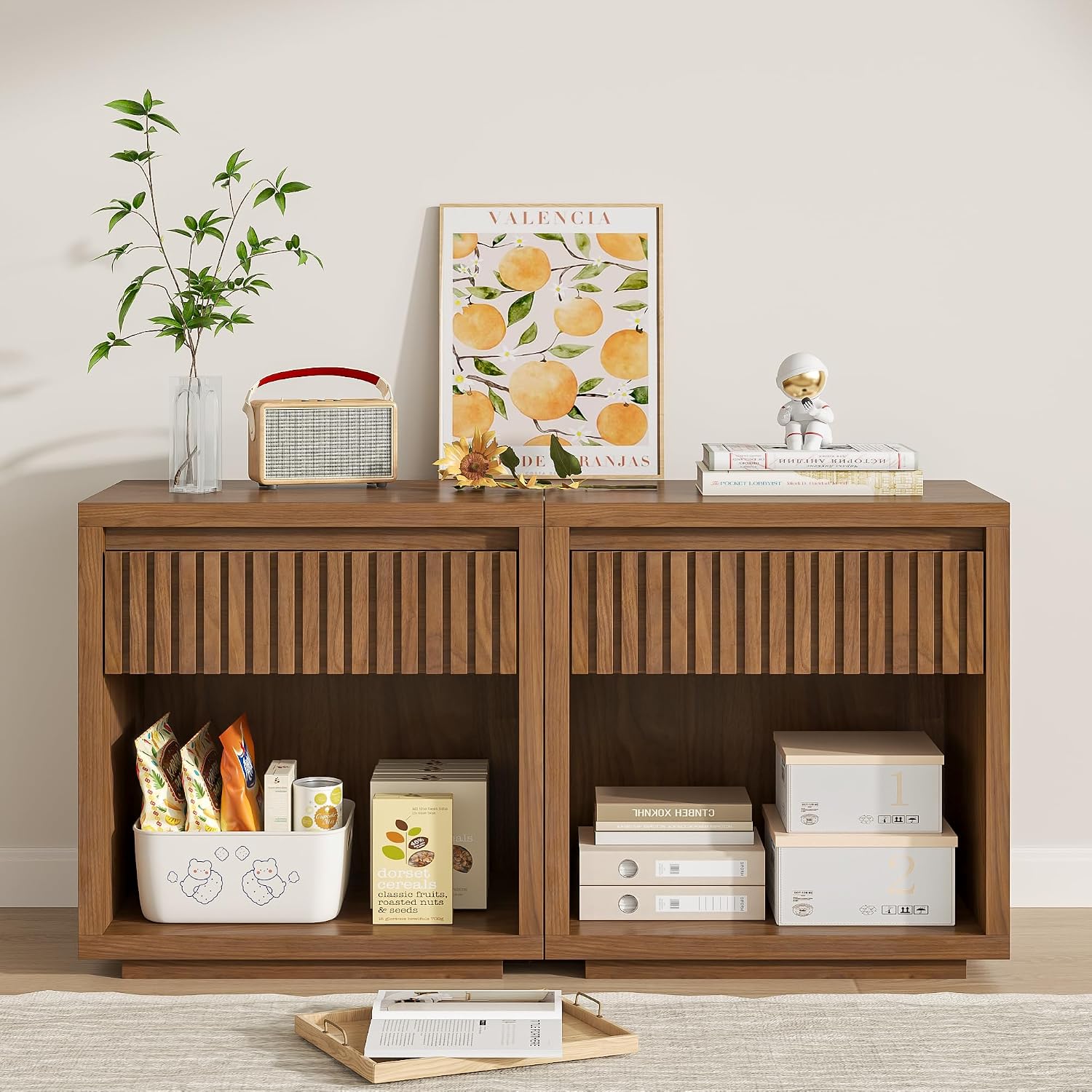Solid Wood Nightstand 2 Drawers - 無垢材を使用した天板を持つ、2段引き出し付きのナイトテーブル2点セット。