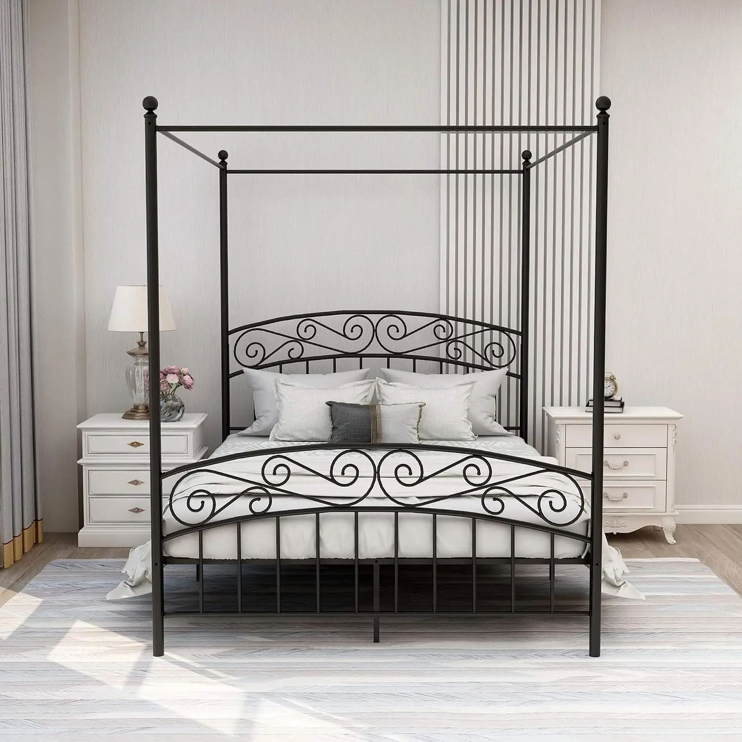 クイーンサイズの天蓋付きベッドフレーム、四柱式メタルプラット - Canopy Bed Frame Metal Queen のレビューと価格